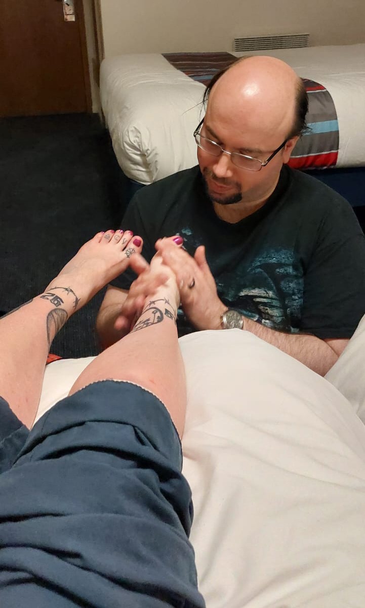 a foot massage with Roxy-Fox in private